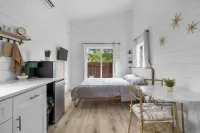 The Tiny Oasis: Luxe Stay with Deck & Private Pool