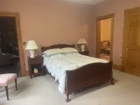Historic Family 6-bedroom home on delightful 2nd Street in Oakland, MD
