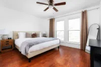 Pool+HotTub+Firepit+Grill+Billiards+MiniGolf+PS4