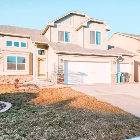 Hot Tub, King Beds, Pet Friendly Close to I25