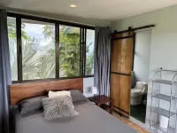 With terrace and pool: 7 minutes from Montezuma's beaches and restaurants! 科瓦諾機場附近的飯店