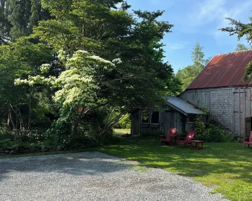 Historic 1785 Cape on 46 Forest Acres/ Water View/Pet Friendly Hotels in Lunenburg