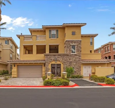 Penthouse in the heart of Lake Las Vegas 레이크 라스베가스 호텔