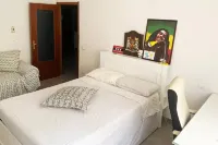 Cozy apartment - central within walking distance of Naples Hotels in Portici