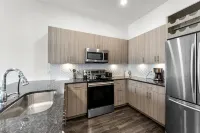 Modern 1BR near TPC Golf / WiFi included