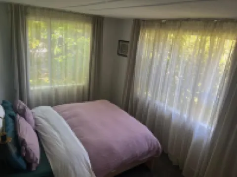 Where comfort meets the mountains—close to everything,spacious,and pet-friendly!