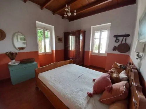 Traditional house in the north of the island of Kefalonia (Kefalonia) فنادق في Erisos