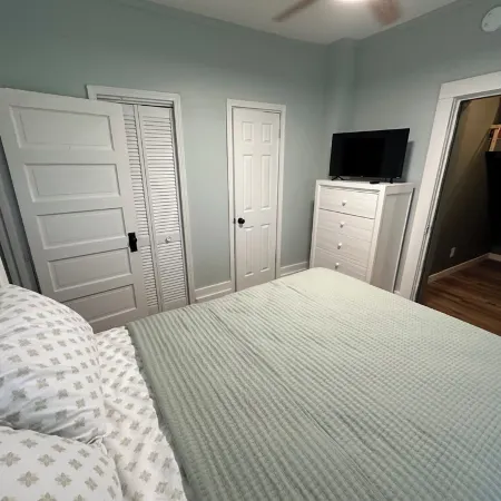 Enjoyable 3-bedroom house with AC in charming Van Buren