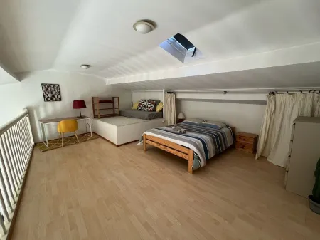 DALI F3 duplex apartment 200 meters from the thermal baths