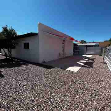 Charming 3-bedroom house in delightful Tucson with WiFi, AC Hotel Exterior