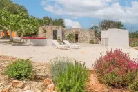 Luxury villa with trullo and sea view, Villa Deria pOrto Guaceto - Orto Giardino 주변 호텔
