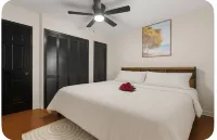Capitol Hill King Bed Suite+Free Parking+Private Lounge Hotels near Benning Park