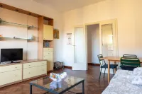 Vittoria apartment, 2 bedrooms, sleeps 6, near the sea