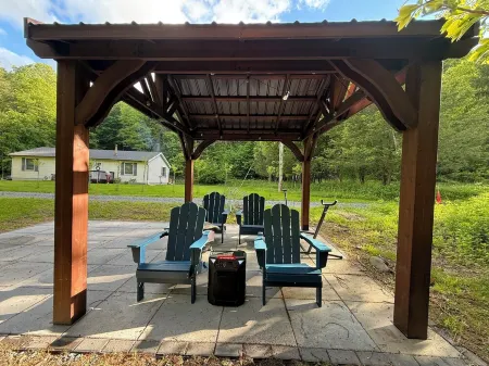 Welcome to The Creek Side House – A Tranquil Retreat in the Catskills