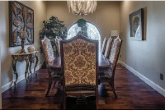 Luxury Spacious Stay