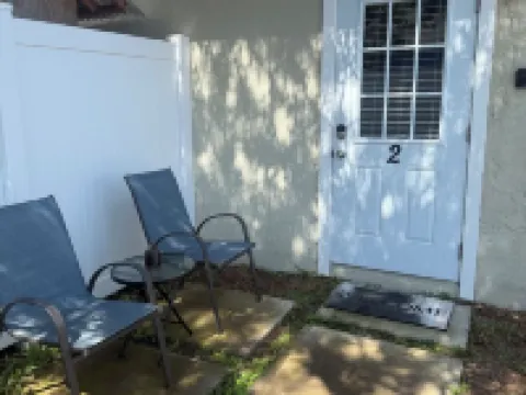 Welcome to our unique place where you can enjoy a quiet and pleasant atmosphere Hotels in Spring Hill