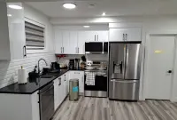 Brand New 1 Bedroom Suite with Private Entrance-10 mins to Airport-self check-in Hotels in Leduc County