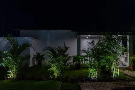 3 BHK Private villa with pool, WiFi, AC and Kitchen & Car Parking