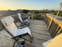 The Sandy Piper (Pets Allowed)