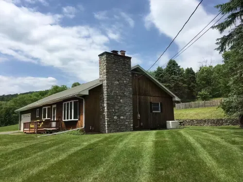 Beautiful Hudson Valley Country Lake House فنادق في West Copake