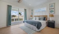 New Beach House! Hot Tub and Heated Pool!