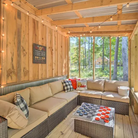 Stunning Cabin Getaway w/ Private Hot Tub!