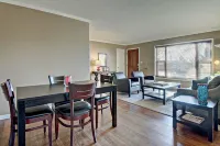 2 blocks from Tulsa Expo Square/Fairgrounds