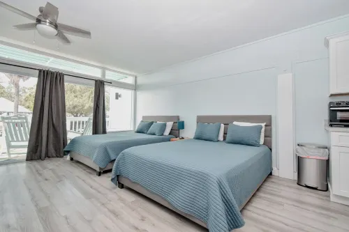 Beautiful Condo 127 with AC in charming Cedar Key Hotel a Cedar Key