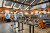 Amsterdam Inn & Suites - breakfast