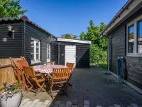 "Gunhil" - 200m from the Sea