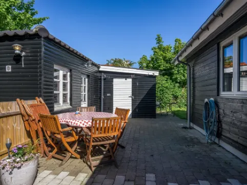 "Gunhil" - 200m from the Sea