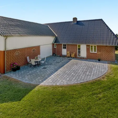 "Rahild" - 10km from the sea