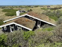 "Marcus" - 500m from the sea
