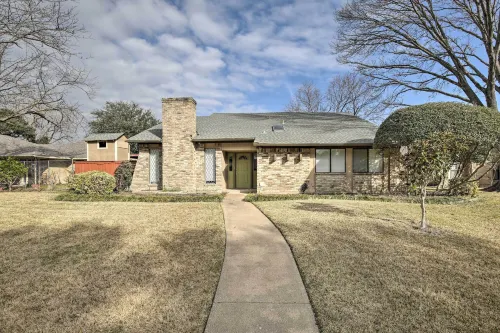 Richardson Family Retreat: Private Pool & Hot Tub! فنادق في Garland