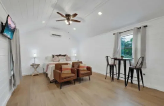 山鄉凱茨小屋，距弗雷德8分鐘！