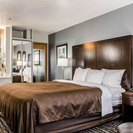 Clarion Hotel by Humboldt Bay
