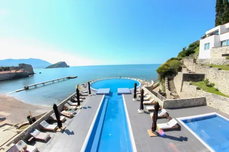 Avala Resort & Villas