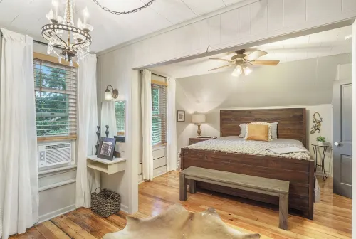 Manistee Charm :: Minutes from Beach & Downtown