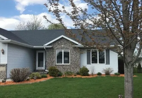 Fox Valley Home - 30 Min Drive to Lambeau Field