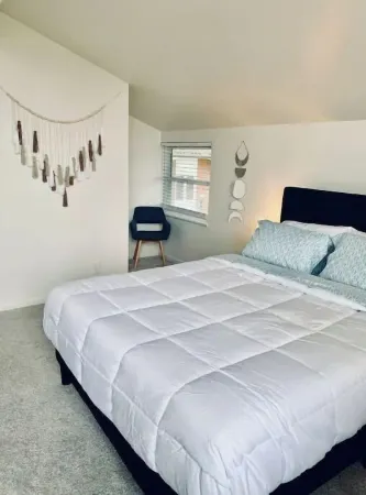 The Orange House with heated pool, Sleeps 8