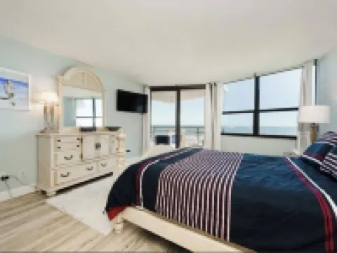 Direct Ocean Front Condo steps away from the Beach! Hotels in Ponce Inlet
