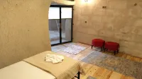 Ekoton Cave Hotel