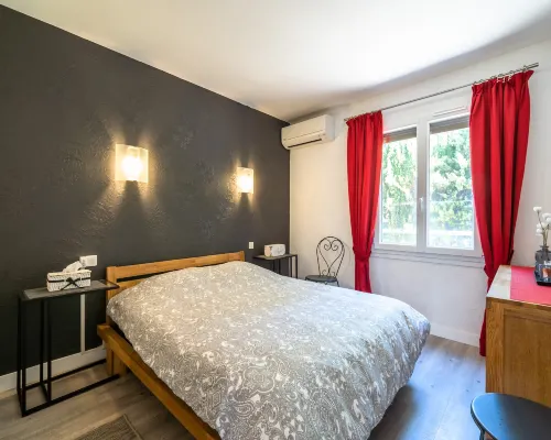 Beautiful villa with private heated pool Hotels in Roquebrun