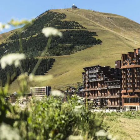 Apartment in Alpe d'Huez with Mountain Views