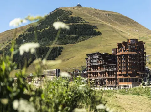 Apartment in Alpe d'Huez with Mountain Views