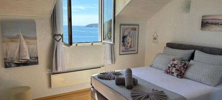 Indy's Beach Apartments -Two Bedroom Apartment with Balcony and Sea View Hotels in Zaton