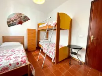 Comfy Flat with Terrace 250mt from the Sea -  Apartamentos vacacionales