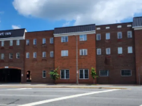 Comfort Inn Ballston Hotels near The Tomb of the Unknown Soldier