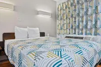 Motel 6 Ventura, CA - Beach