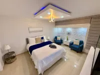 Isla Verde Beachfront Retreat with parking